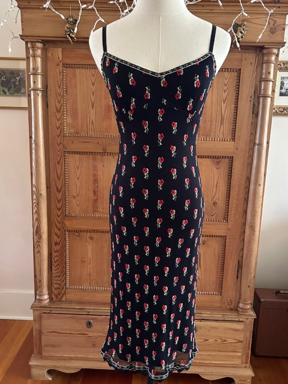 Vintage Betsey Johnson New York Red Green Floral Lace Beaded Ribbon Dress